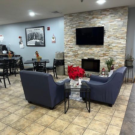 Super 8 By Wyndham Kokomo Exterior foto