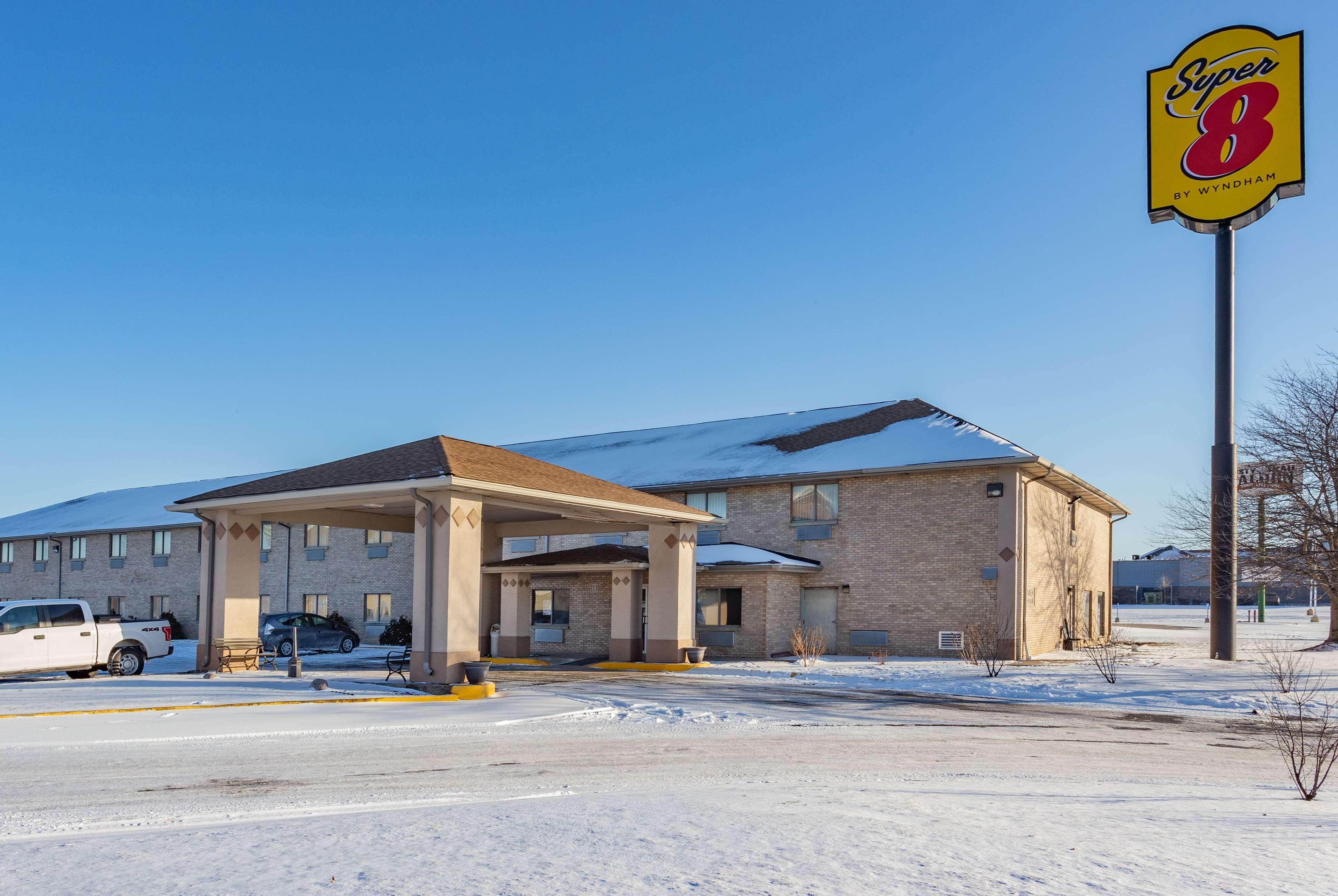 Super 8 By Wyndham Kokomo Exterior foto
