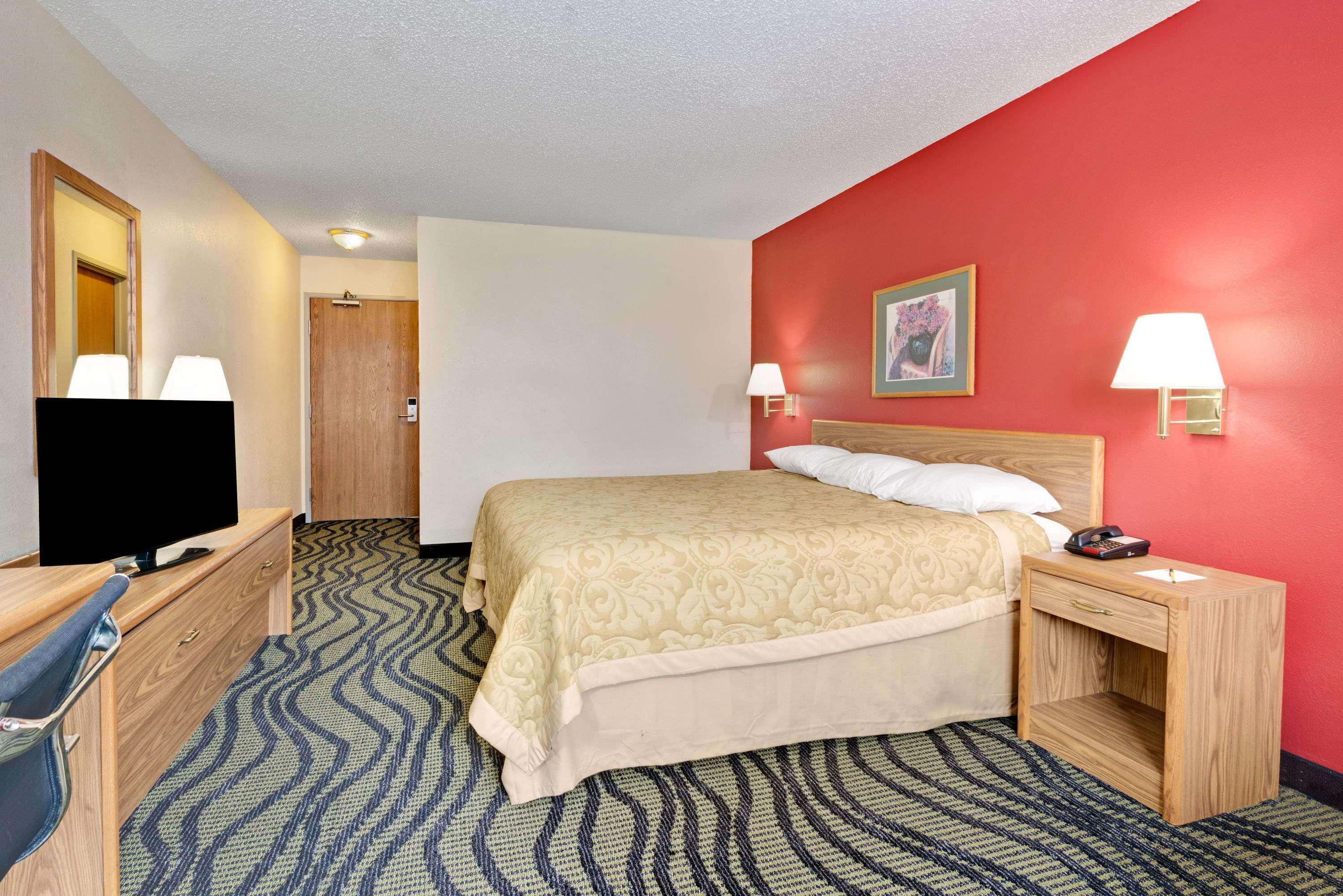 Super 8 By Wyndham Kokomo Exterior foto