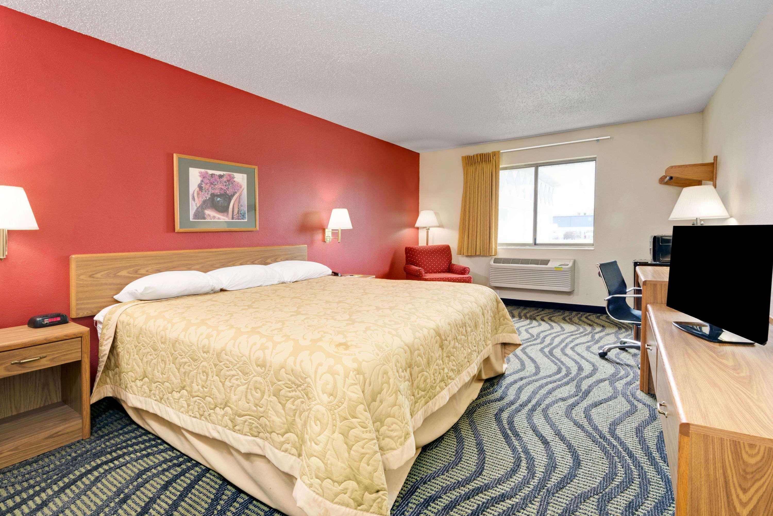 Super 8 By Wyndham Kokomo Exterior foto